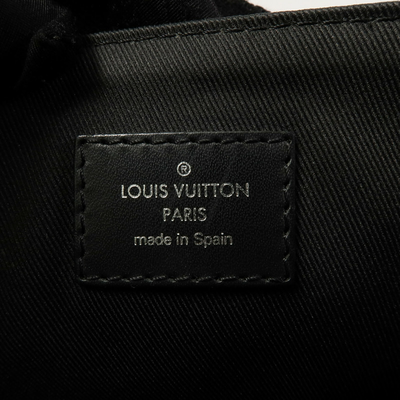 LOUIS VUITTON Damier Graphite Pixel District PM肩背袋-5