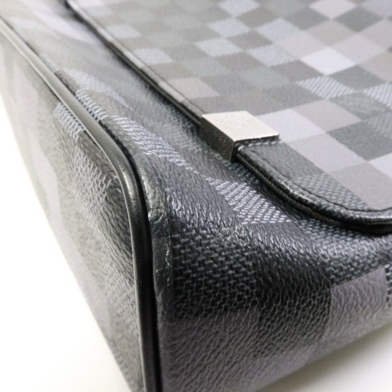 LOUIS VUITTON Damier Graphite Pixel District PM肩背袋-12