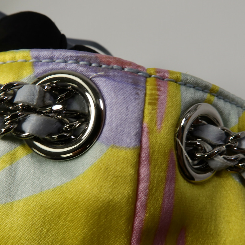 CHANEL 帆布Floral Saint Bucket Bag手挽袋-17
