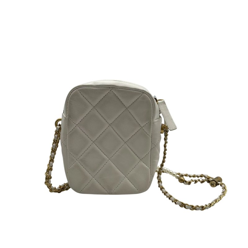 【美收精品】CHANEL 白色金扣菱格相機肩背包 C-538【隔月月中將轉賣至日本 上架期限30天】-1