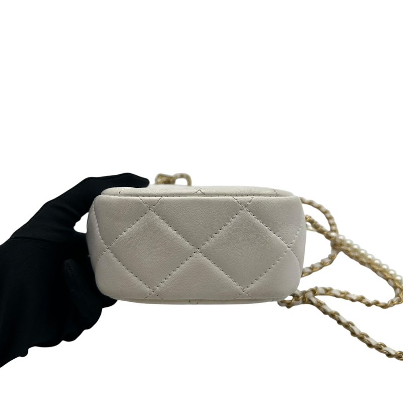 【美收精品】CHANEL 白色金扣菱格相機肩背包 C-538【隔月月中將轉賣至日本 上架期限30天】-4