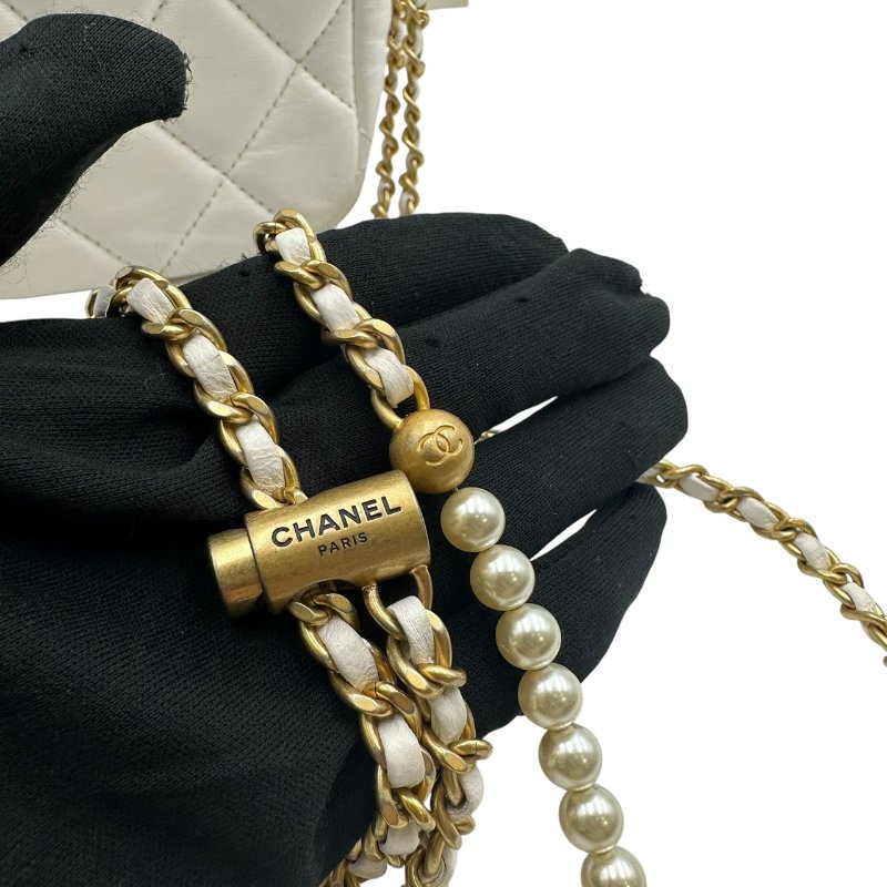【美收精品】CHANEL 白色金扣菱格相機肩背包 C-538【隔月月中將轉賣至日本 上架期限30天】-8