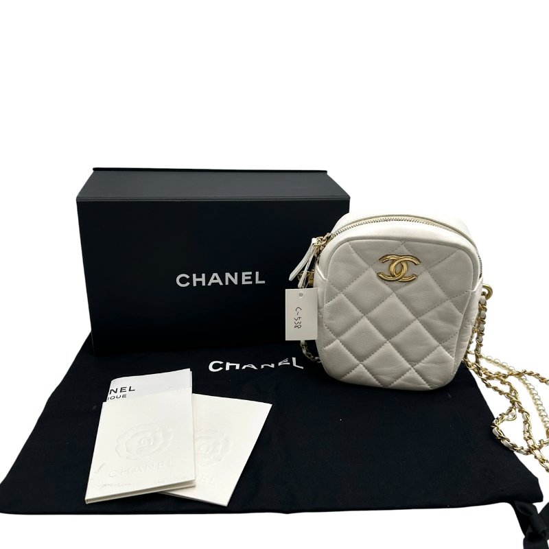 【美收精品】CHANEL 白色金扣菱格相機肩背包 C-538【隔月月中將轉賣至日本 上架期限30天】-10