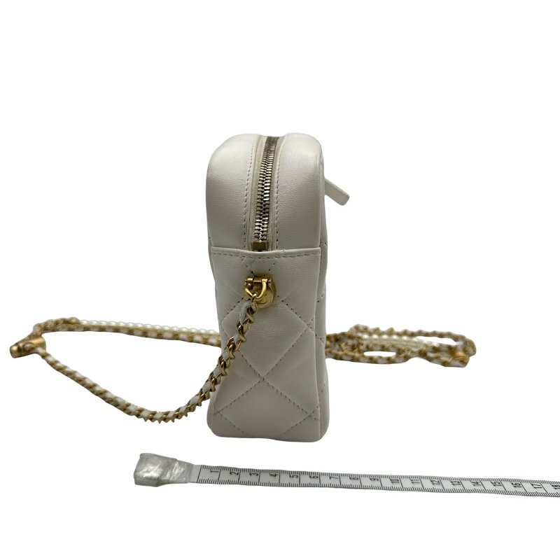 【美收精品】CHANEL 白色金扣菱格相機肩背包 C-538【隔月月中將轉賣至日本 上架期限30天】-12