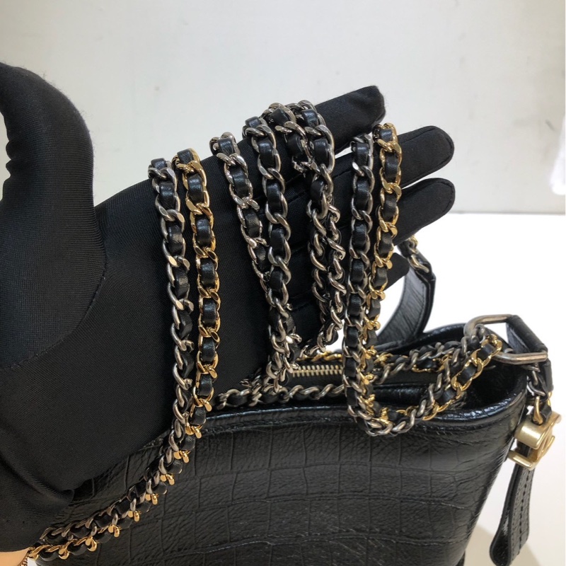 CHANEL｜鱷魚紋壓紋 流浪包-2