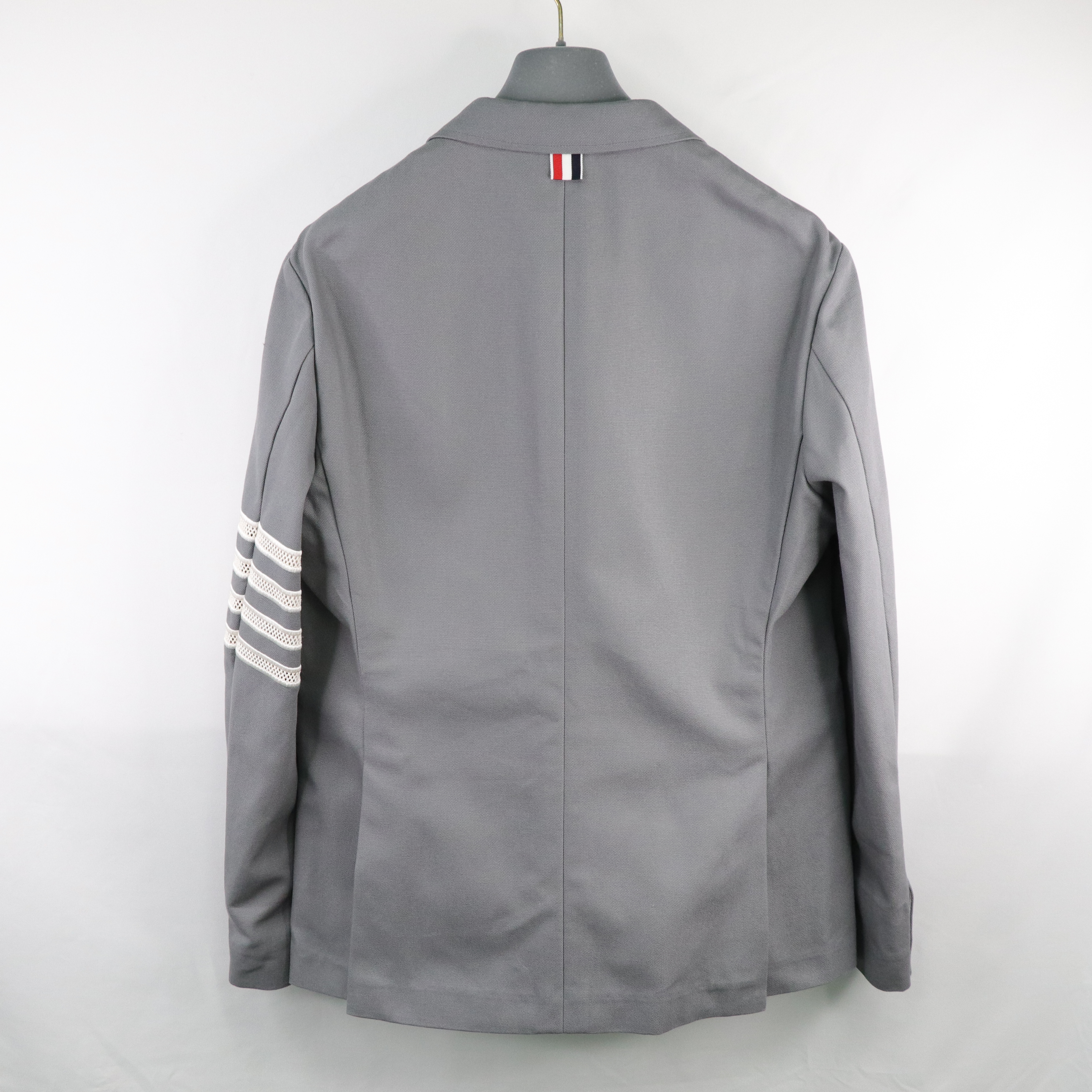 Thom Browne 灰色 條紋 西裝-1