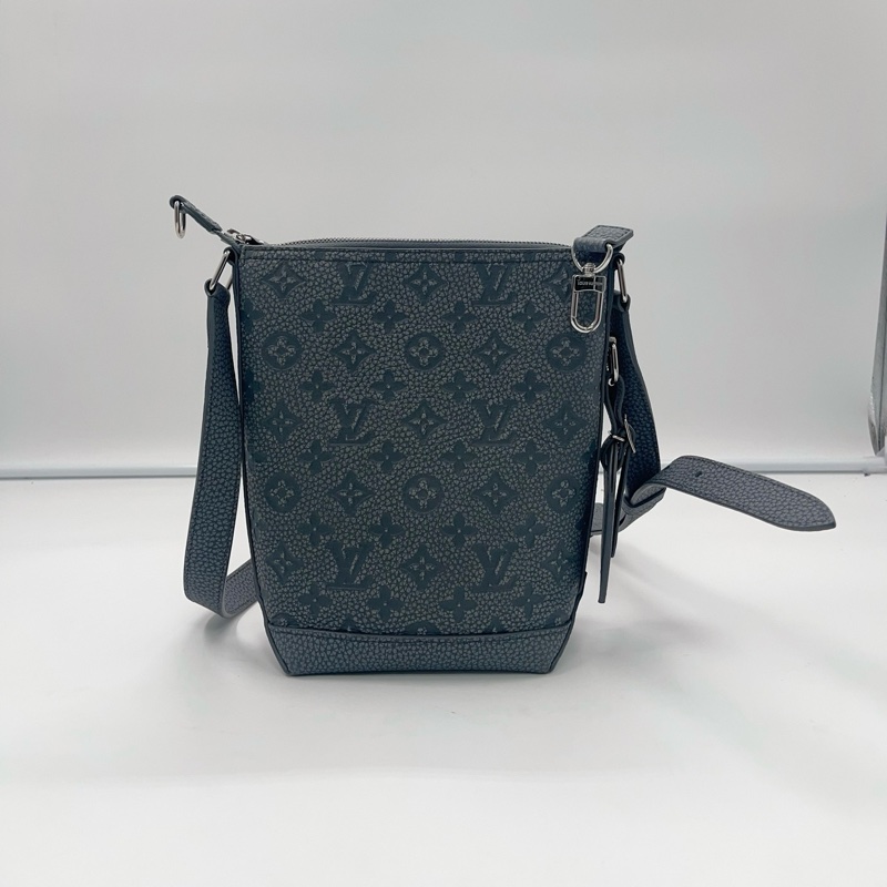 99新🆕LV 路易威登 攀岩 hobo cruiser 斜挎包單肩包 小號 銀扣✅正品。-1