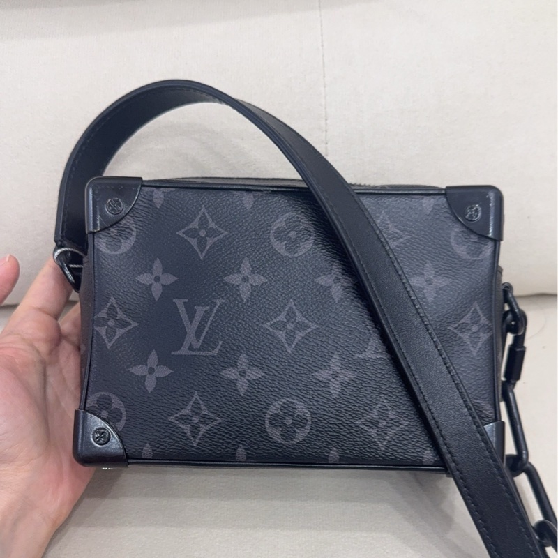 路易威登/Louis Vuitton Soft Trunk Monogram Eclipse 塗層帆布 18.5 x 13 x 8-1