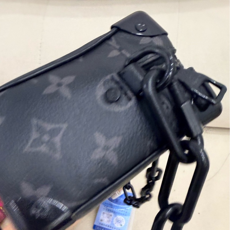 路易威登/Louis Vuitton Soft Trunk Monogram Eclipse 塗層帆布 18.5 x 13 x 8-2