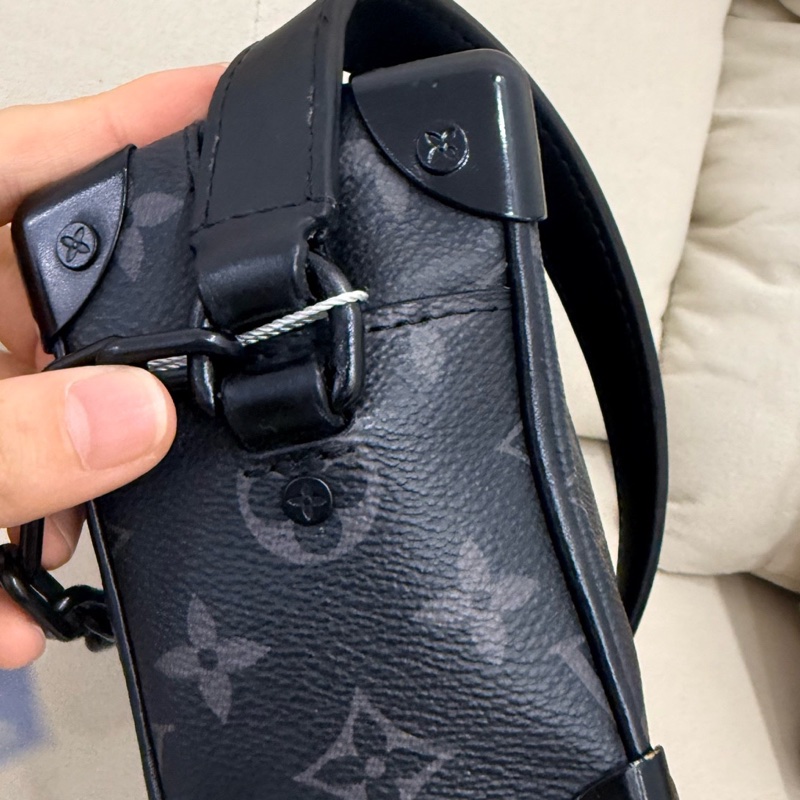 路易威登/Louis Vuitton Soft Trunk Monogram Eclipse 塗層帆布 18.5 x 13 x 8-3