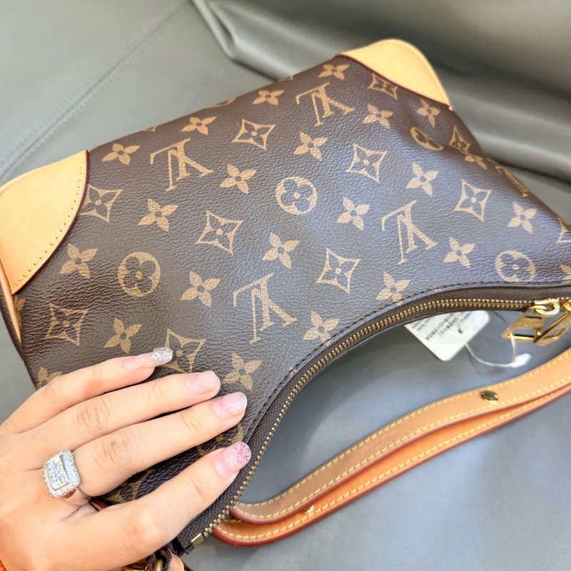 路易威登/Louis Vuitton Boulogne M45832 Monogram 塗層帆布 29 x 16 x 9.5-13