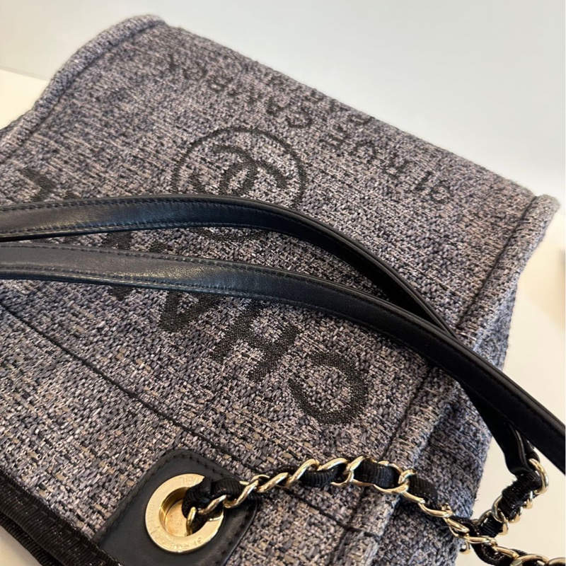 Chanel tote-8