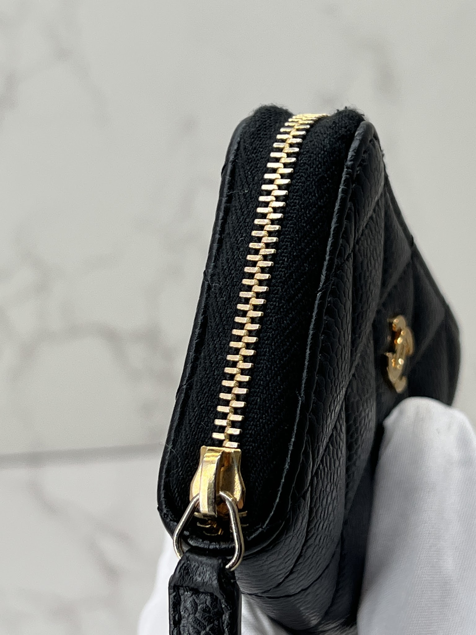 香緹國際精品 CHANEL 拉鍊 零錢包 (雷標款缺保卡) 1025-2