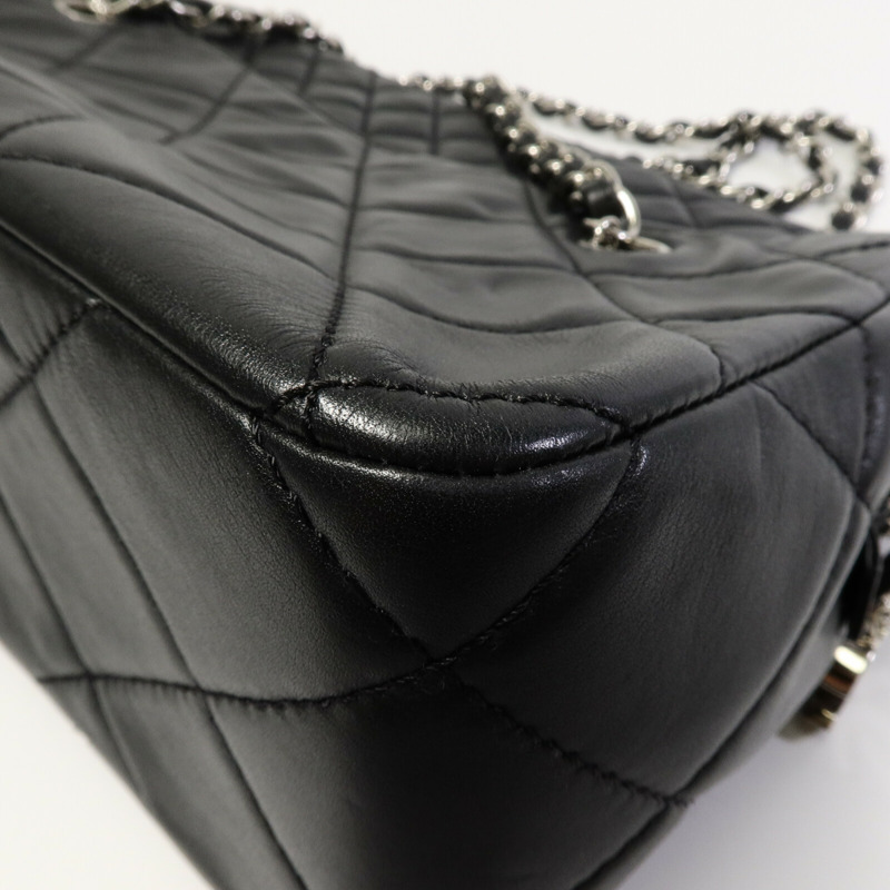 CHANEL 牛皮皮革Chain Shoulder鏈帶肩背袋-12