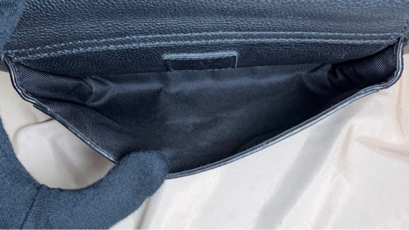 ‼️低調質感 新款 LV 路易威登 Louis Vuitton 素面黑 大logo 腰包/胸包-5