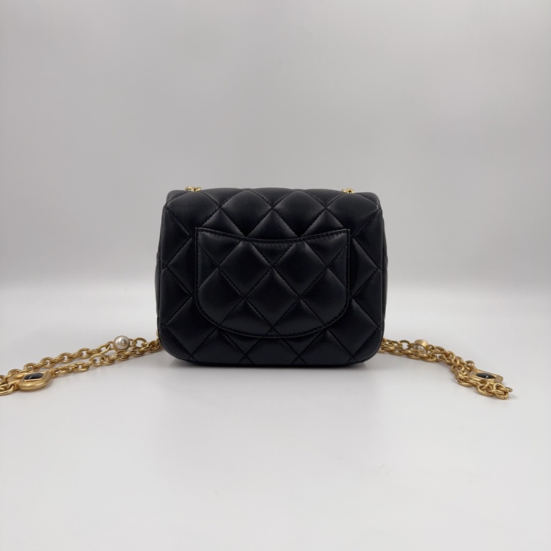CHANEL黑色羊皮金釦愛心鏈方胖AS3849-3
