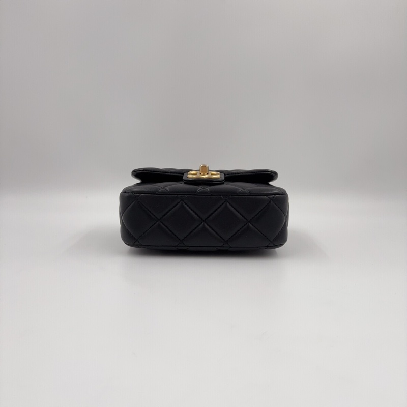 CHANEL黑色羊皮金釦愛心鏈方胖AS3849-4