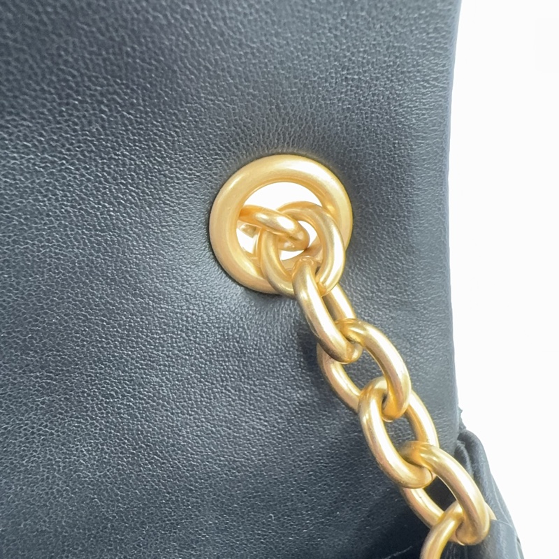 CHANEL黑色羊皮金釦愛心鏈方胖AS3849-21