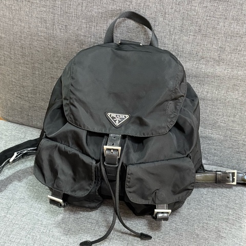 Prada 尼龍多用途 黑色雙肩包 背包
