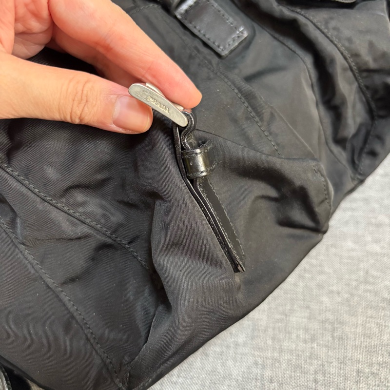 Prada 尼龍多用途 黑色雙肩包 背包-18