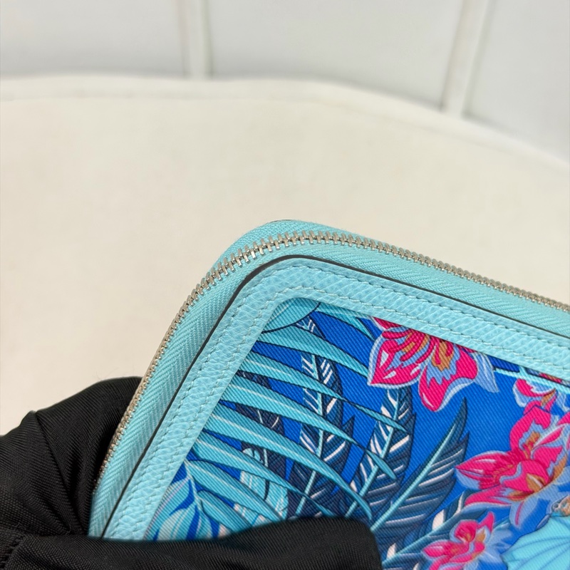 Hermes Flamingo Party Soie-Cool 藍色Epsom拼絲綢布長夾 XC501-15