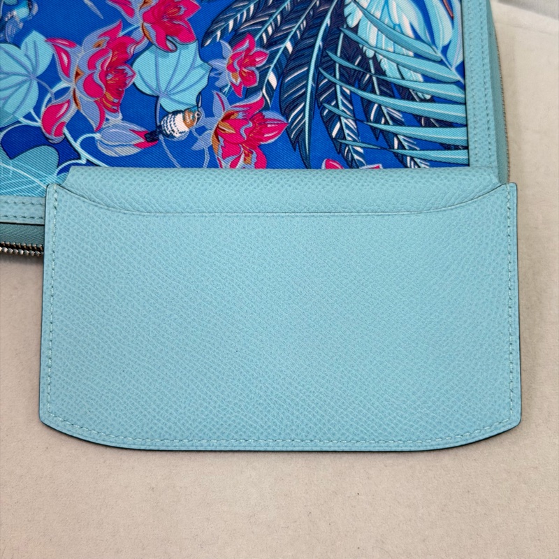 Hermes Flamingo Party Soie-Cool 藍色Epsom拼絲綢布長夾 XC501-27