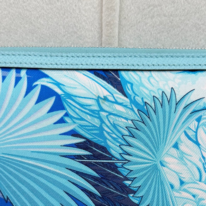 Hermes Flamingo Party Soie-Cool 藍色Epsom拼絲綢布長夾 XC501-37