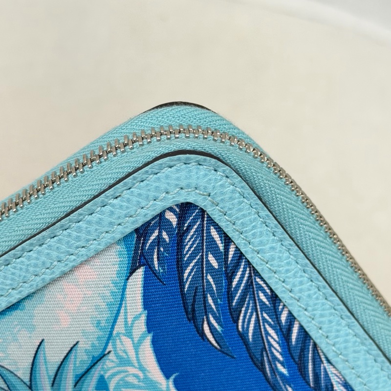 Hermes Flamingo Party Soie-Cool 藍色Epsom拼絲綢布長夾 XC501-41
