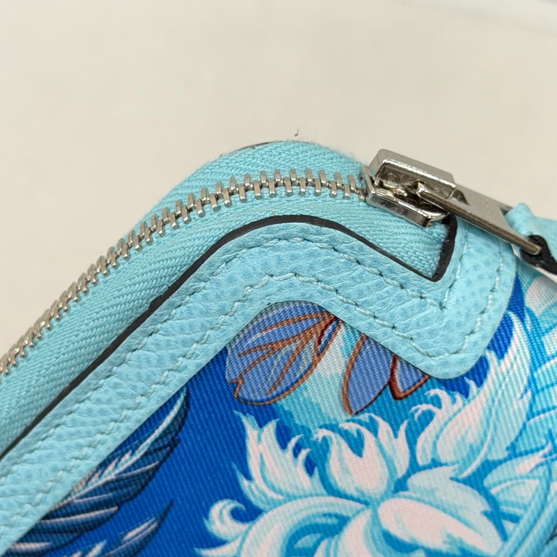 Hermes Flamingo Party Soie-Cool 藍色Epsom拼絲綢布長夾 XC501-42