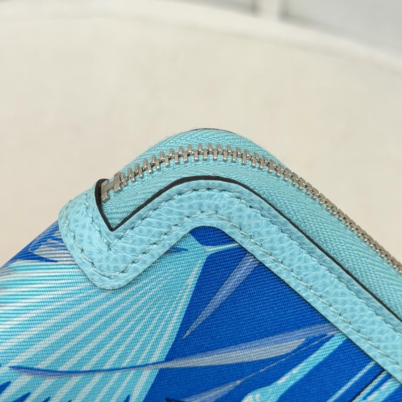Hermes Flamingo Party Soie-Cool 藍色Epsom拼絲綢布長夾 XC501-43