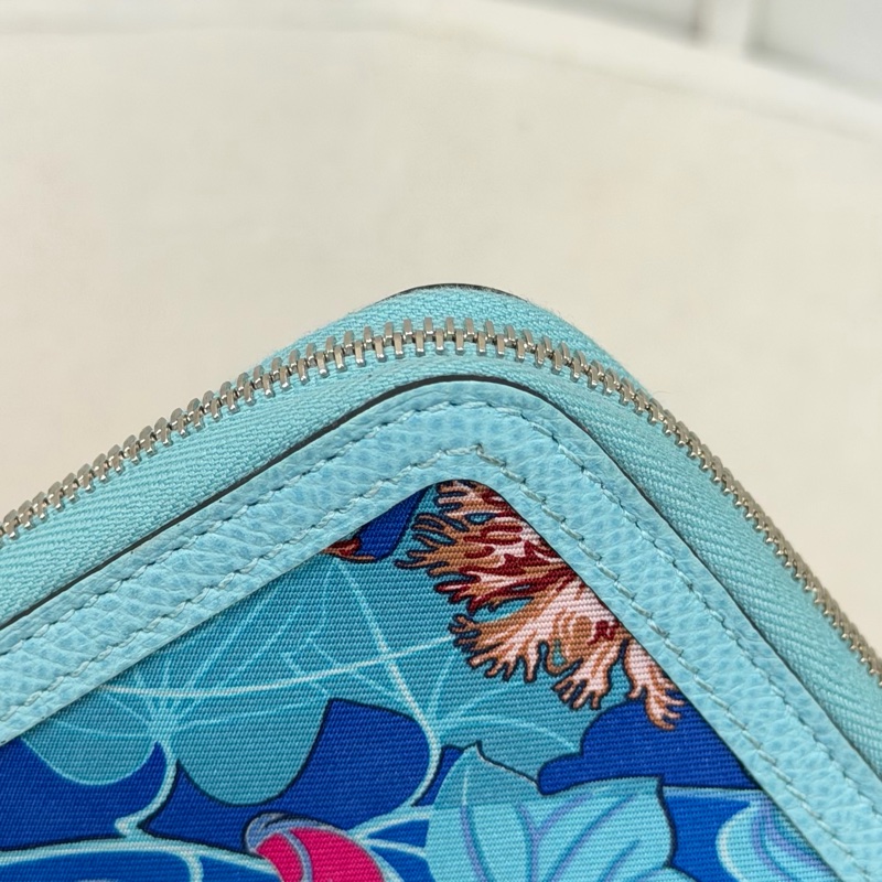 Hermes Flamingo Party Soie-Cool 藍色Epsom拼絲綢布長夾 XC501-45