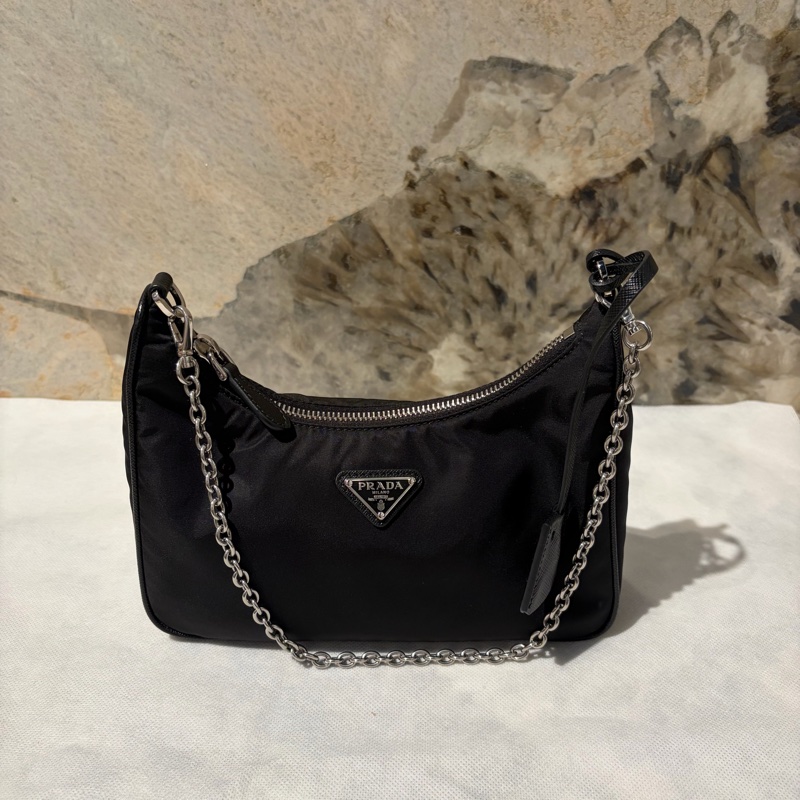 Prada黑尼龍三合一hobo-0