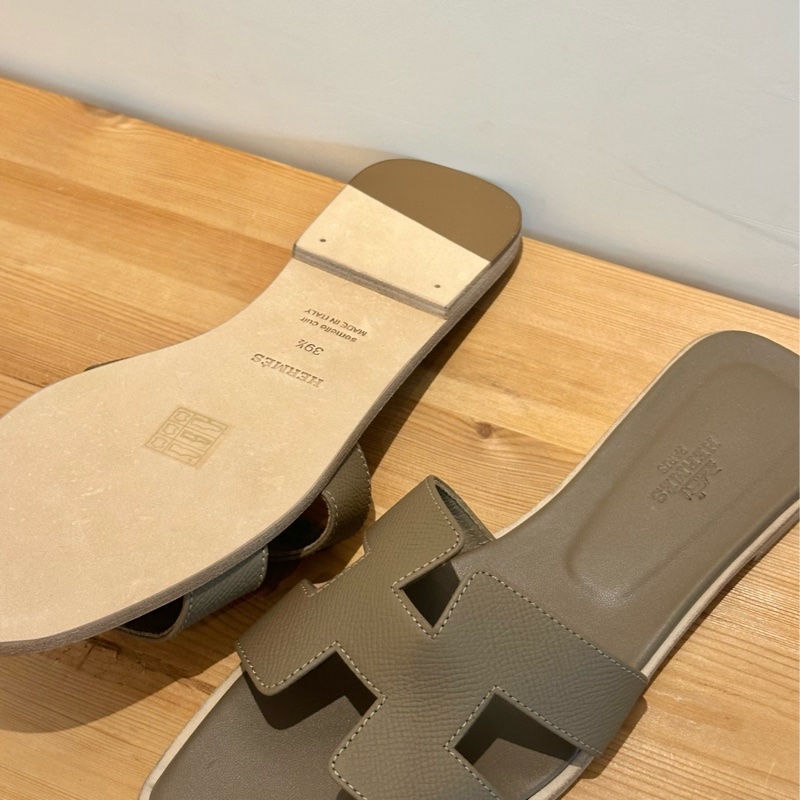 全新hermes Oran 圓頭 平底 拖鞋/涼拖 女款 大象灰-2