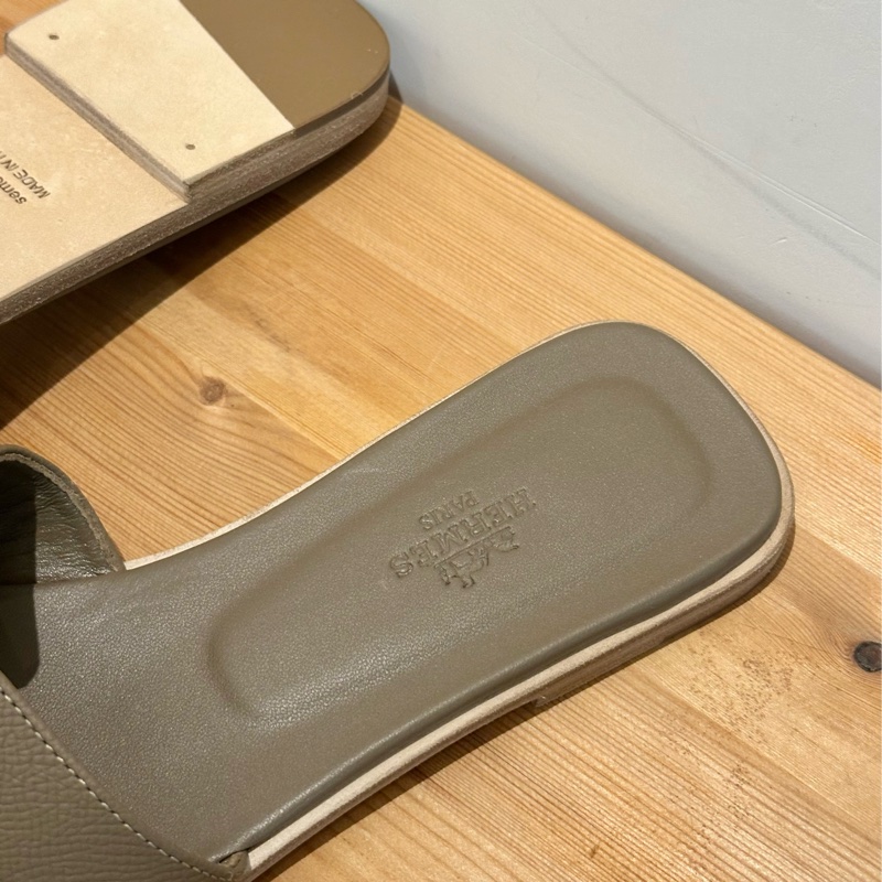 全新hermes Oran 圓頭 平底 拖鞋/涼拖 女款 大象灰-3