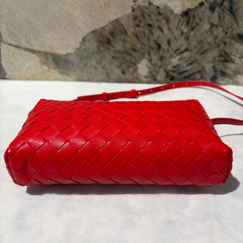 Bottega Veneta BV紅大編織拉鏈斜背-4