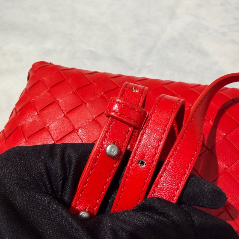 Bottega Veneta BV紅大編織拉鏈斜背-8