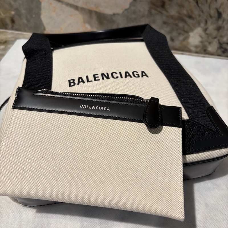 Balenciaga 黑邊白帆布托特包-8