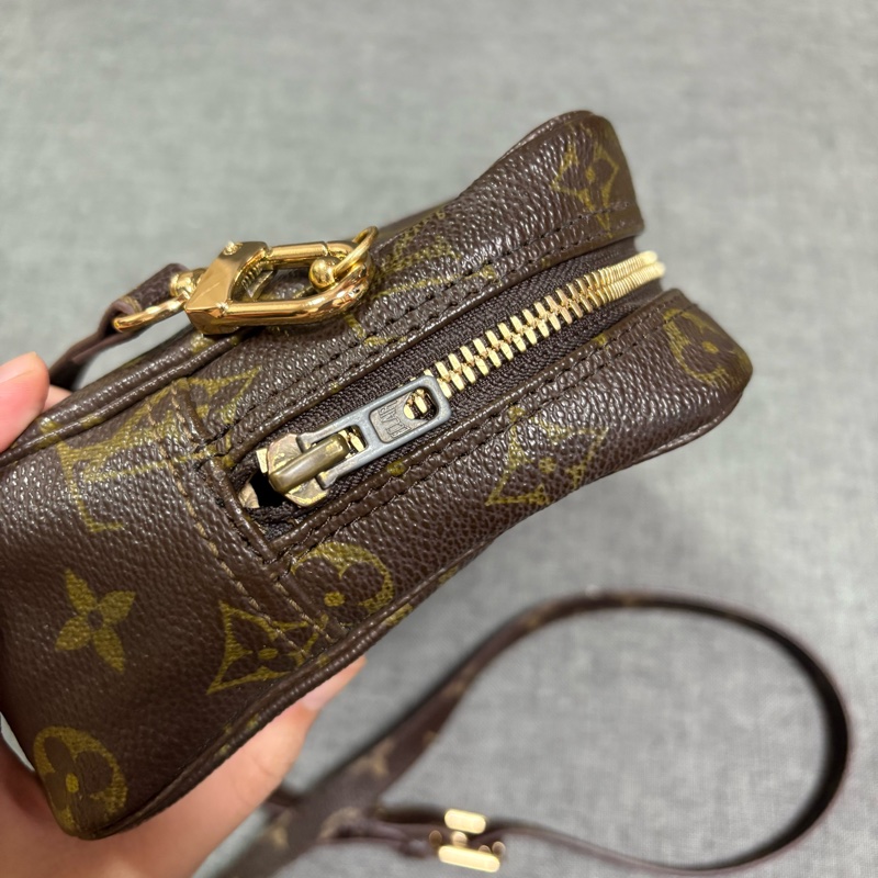 LV 老花相機包 手拿包 斜挎包 23cm-16