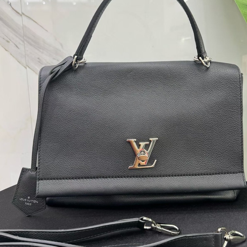 Louis Vuitton 路易威登 Lockme BB黑色牛皮鏈條單肩包 全粒面牛皮質感超絕 黑銀配色 尺寸28x10x21cm-0