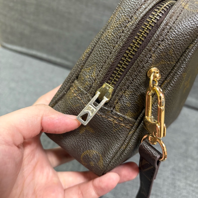 LV 老花相機包 手拿包 斜挎包 23cm-13