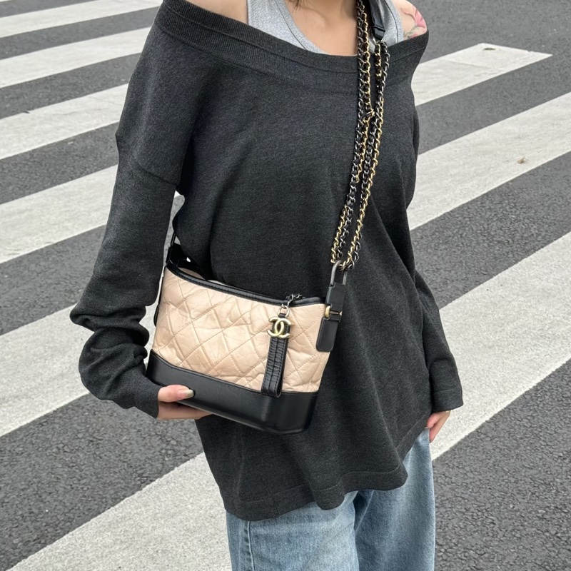 CHANEL香奈兒米色流浪包小號鏈條包🈶高雄漢神維修單🈶保卡-21