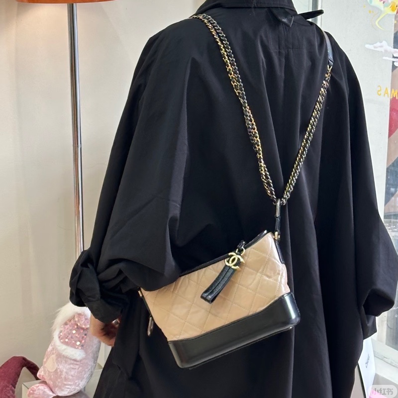 CHANEL香奈兒米色流浪包小號鏈條包🈶高雄漢神維修單🈶保卡-23