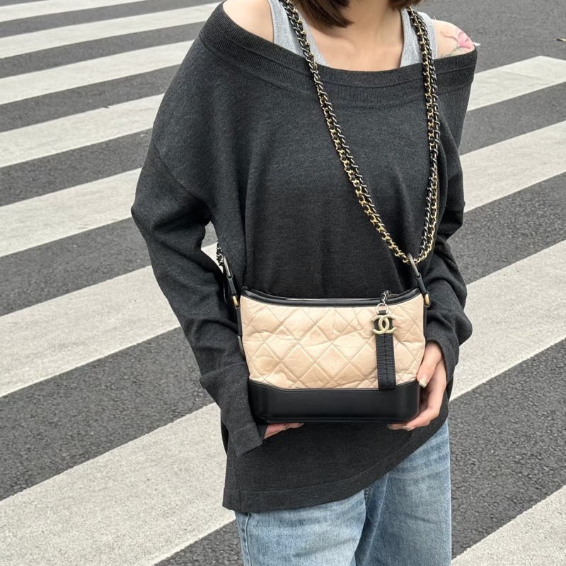 CHANEL香奈兒米色流浪包小號鏈條包🈶高雄漢神維修單🈶保卡-24