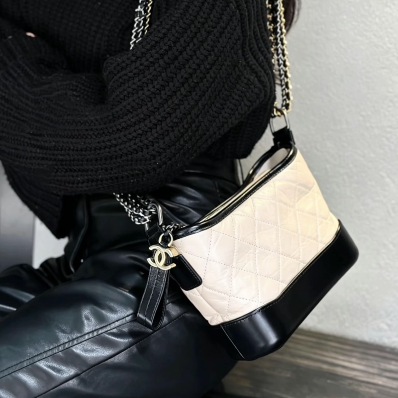CHANEL香奈兒米色流浪包小號鏈條包🈶高雄漢神維修單🈶保卡-29
