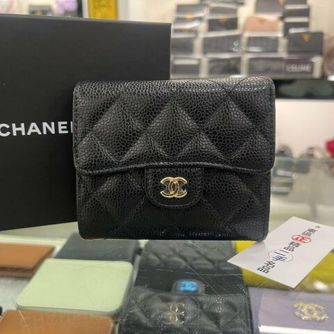 東區正精品㊣ CHANEL AP0231 香奈兒黑色荔枝皮牛皮金釦釦式後零錢袋中短夾 RZ6437