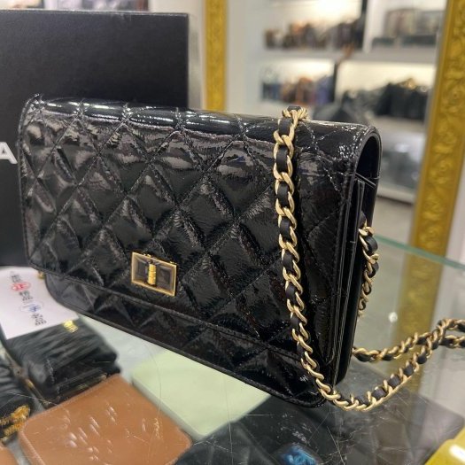 東區正精品㊣CHANEL 2.55 WOC 香奈兒黑色漆皮金鍊方扣肩背包晚宴包斜背包 RZ6438-1
