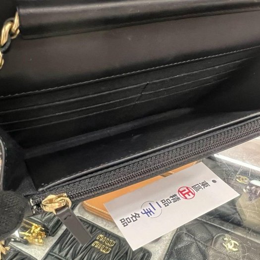 東區正精品㊣CHANEL 2.55 WOC 香奈兒黑色漆皮金鍊方扣肩背包晚宴包斜背包 RZ6438-11
