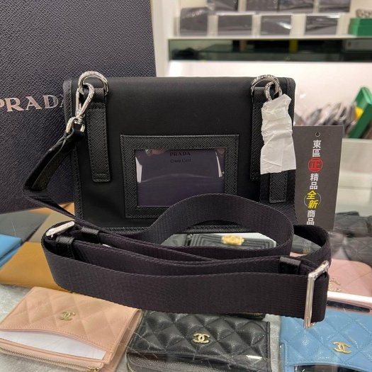 東區正精品㊣PRADA 2ZH108 PRADA 全新黑色尼龍銀三角牌釦式迷你翻蓋小手機包肩背包斜背包 RZ6441-3