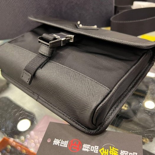 東區正精品㊣PRADA 2ZH108 PRADA 全新黑色尼龍銀三角牌釦式迷你翻蓋小手機包肩背包斜背包 RZ6441-7