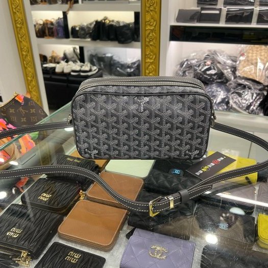 東區正精品㊣GOYARD Cap-Vert PM 全新未使用灰色圖騰前口袋拉鍊相機包斜背包 RZ6063-2